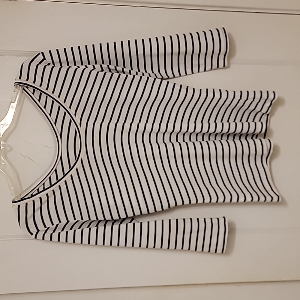 Boden 3/4 sleeved navy and cream stiped knit shirt